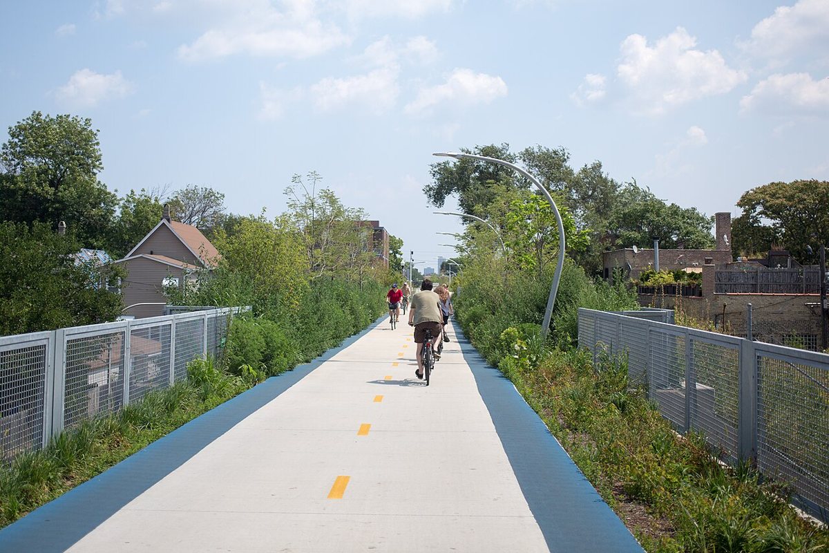The 606 Bloomingdale Trail raised path in Wicker Park Chicago